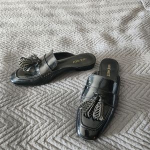 Nine West Black Patent Leather Mules/Flats/Loafers